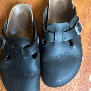 Kids Black Leather Clogs